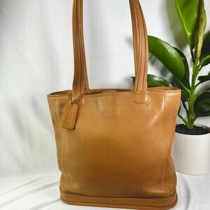 COACH 9305 Bleeker Bucket Tote Bag Saddle